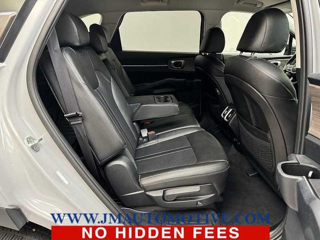 Photo of 2022 Wolf Gray Kia Sorento