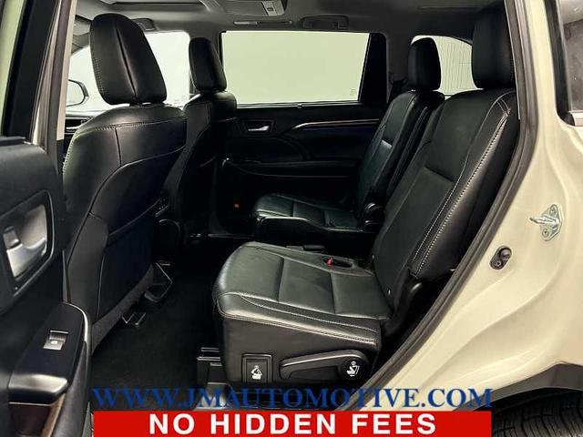 Photo of 2016 Blizzard Pearl Toyota Highlander