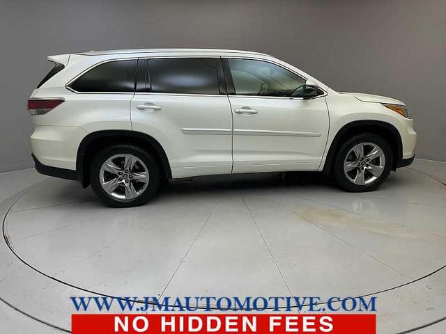 Photo of 2016 Blizzard Pearl Toyota Highlander