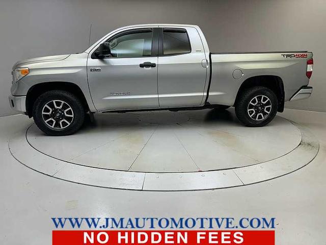 Photo of 2015 Silver Sky Metallic Toyota Tundra