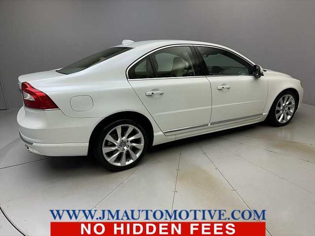 Photo of 2015 Crystal White Pearl Volvo S80