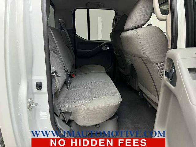 Photo of 2019 Glacier White Nissan Frontier