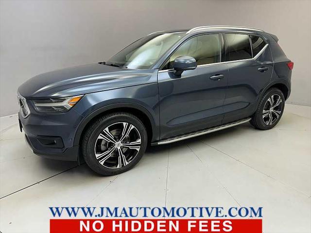 2022 Volvo XC40