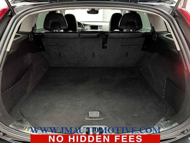 Photo of 2018 Onyx Black Metallic Volvo V60 Cross Country