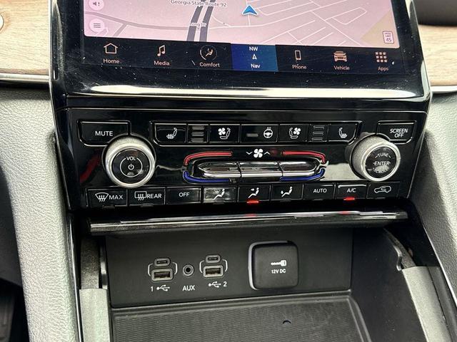 Photo of 2023 Diamond Black Jeep Grand Cherokee