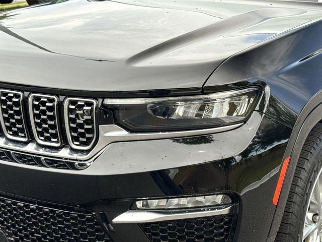 Photo of 2023 Diamond Black Jeep Grand Cherokee