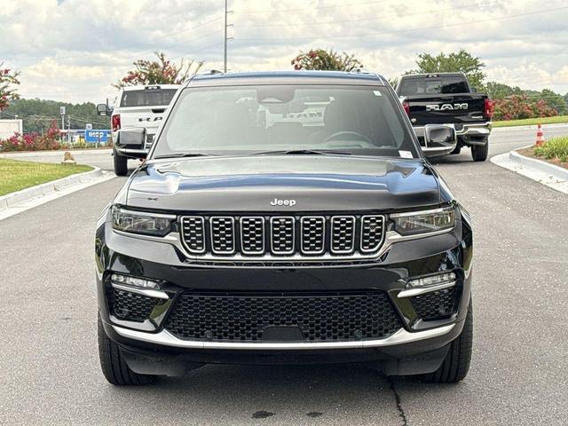 Photo of 2023 Diamond Black Jeep Grand Cherokee