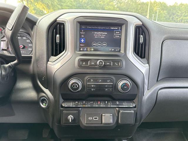 Photo of 2022 Silver Ice Metallic Chevrolet Silverado 1500