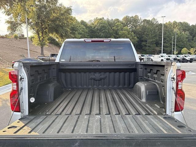 Photo of 2022 Silver Ice Metallic Chevrolet Silverado 1500