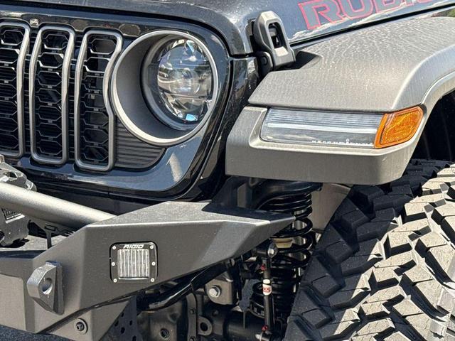Photo of 2025 Black Clearcoat Jeep Wrangler