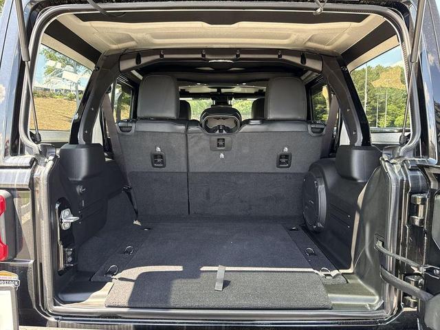 Photo of 2025 Black Clearcoat Jeep Wrangler