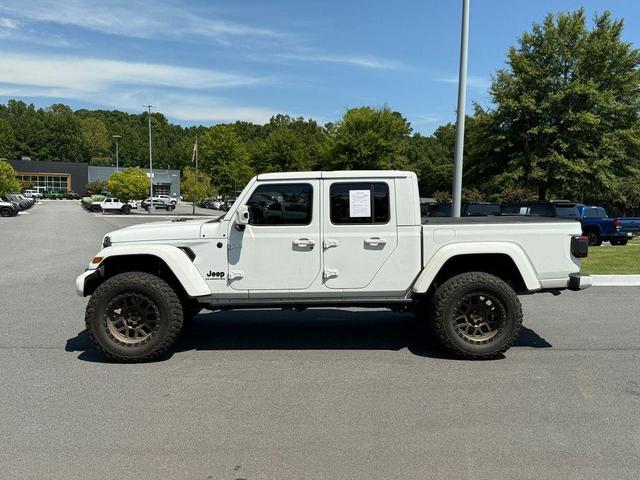 Photo of 2021 Bright White Clearcoat Jeep Gladiator