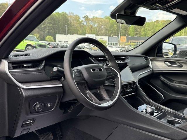 Photo of 2025 Velvet Red Pearlcoat Jeep Grand Cherokee
