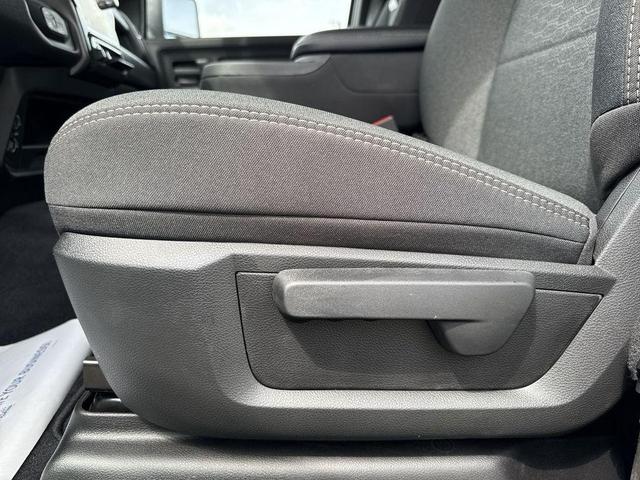 Photo of 2025 Bright White Clearcoat RAM 2500