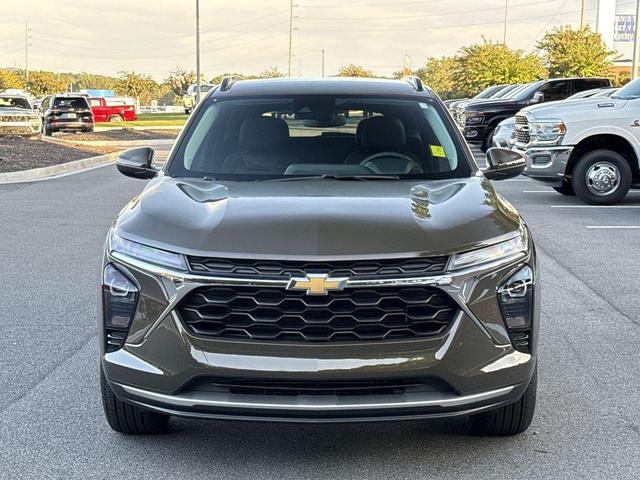 Photo of 2024 Harvest Gold / Bronze Chevrolet Trax