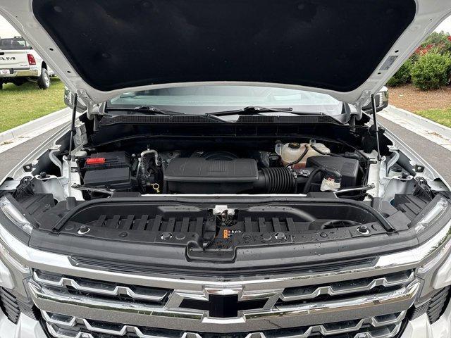 Photo of 2022 Summit White Chevrolet Silverado 1500