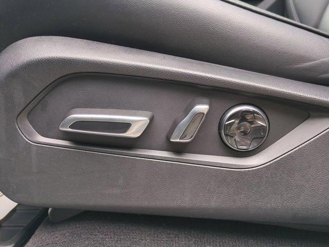 Photo of 2022 Platinum White Pearl Acura MDX