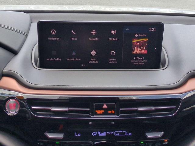Photo of 2022 Platinum White Pearl Acura MDX