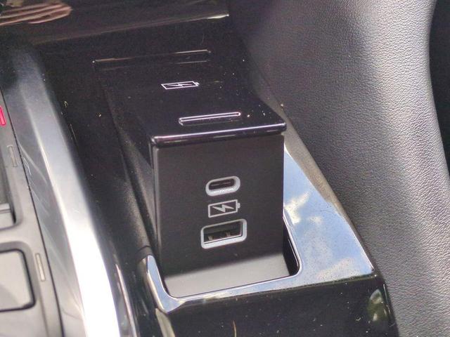 Photo of 2022 Platinum White Pearl Acura MDX