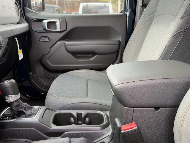 Photo of 2025 Fathom Blue Pearlcoat Jeep Wrangler