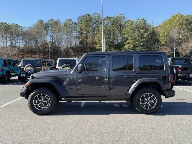 Photo of 2025 Granite Crystal Clearcoat Metallic Jeep Wrangler