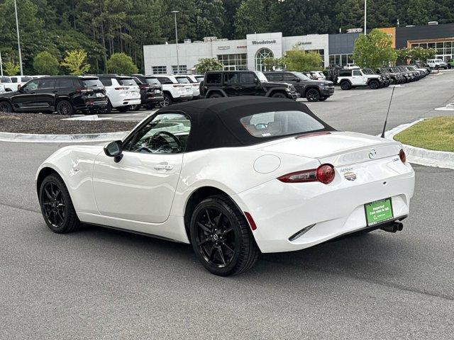 Photo of 2019 Arctic White Mazda MX-5 Miata