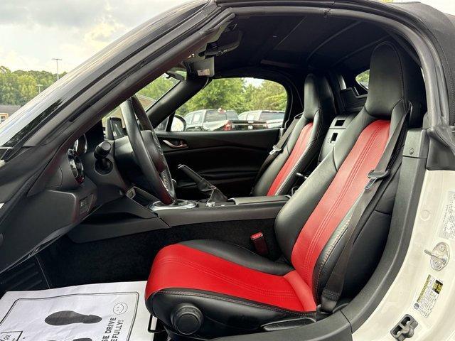 Photo of 2019 Arctic White Mazda MX-5 Miata