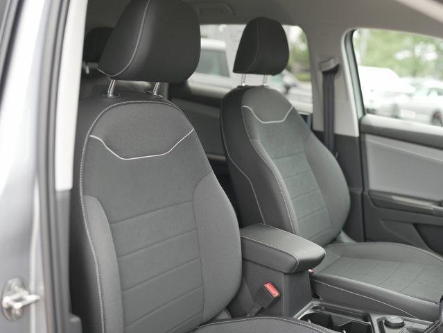 Photo of 2024 Pyrite Silver Metallic Volkswagen Taos