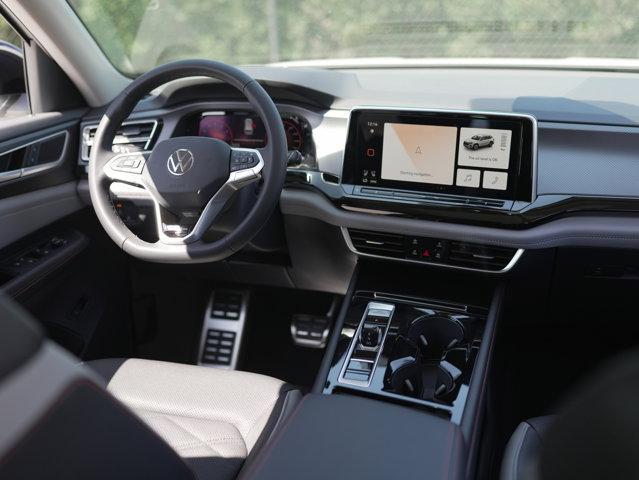Photo of 2026 Opal White Pearl Volkswagen Atlas