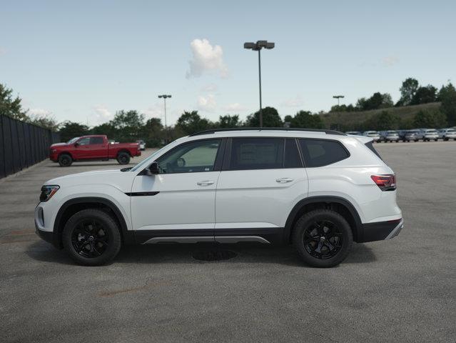 Photo of 2026 Opal White Pearl Volkswagen Atlas