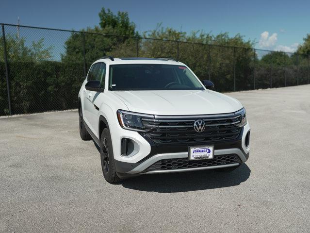 Photo of 2026 Opal White Pearl Volkswagen Atlas