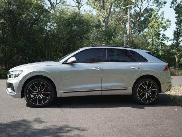 Photo of 2022 Florett Silver Metallic Audi Q8