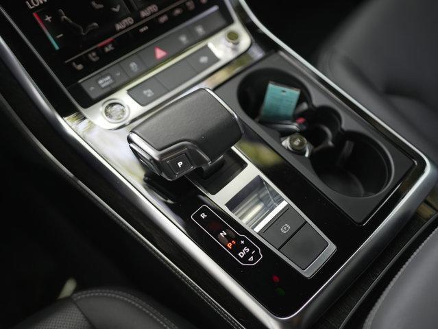 Photo of 2022 Florett Silver Metallic Audi Q8