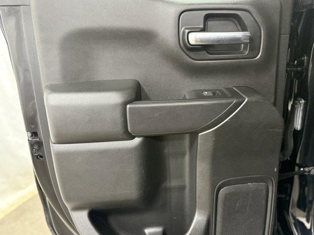 Photo of 2019 Black Chevrolet Silverado 1500