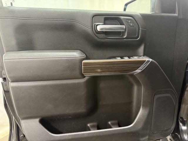 Photo of 2019 Black Chevrolet Silverado 1500