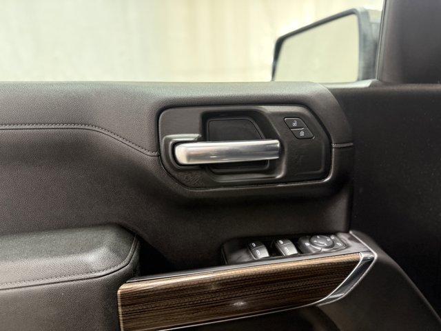 Photo of 2019 Black Chevrolet Silverado 1500