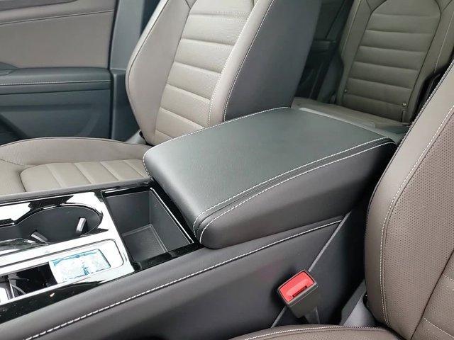 Photo of 2025 Deep Black Pearl Effect Volkswagen Atlas