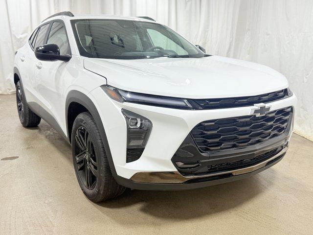 Photo of 2025 Summit White Chevrolet Trax