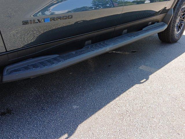 Photo of 2026 Blue Smoke Chevrolet Silverado EV
