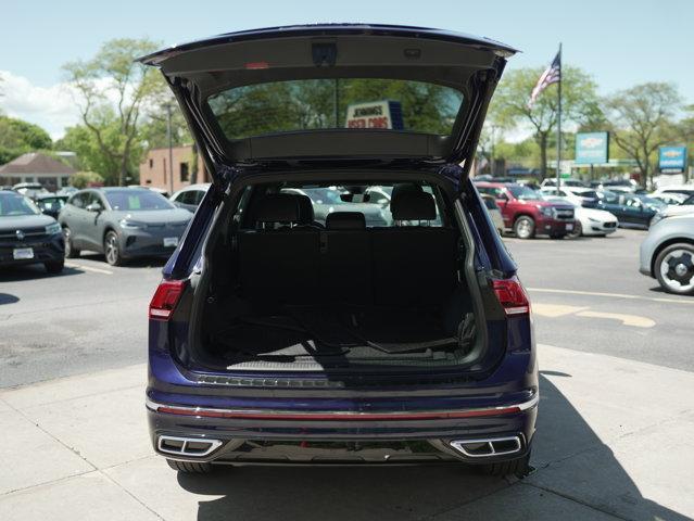 Photo of 2023 Atlantic Blue Volkswagen Tiguan