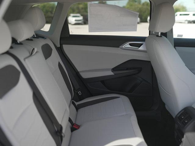 Photo of 2025 Pure White Volkswagen Taos