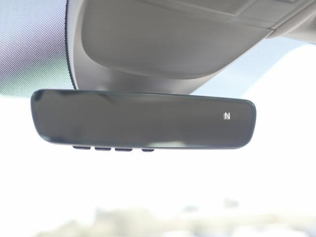 Photo of 2025 Pure White Volkswagen Taos