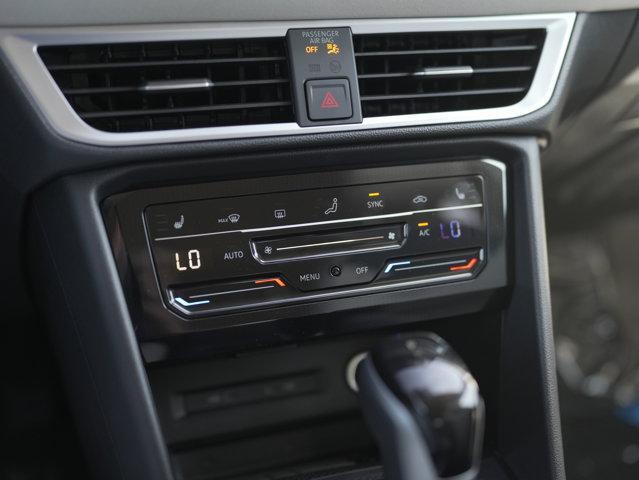 Photo of 2025 Pure White Volkswagen Taos