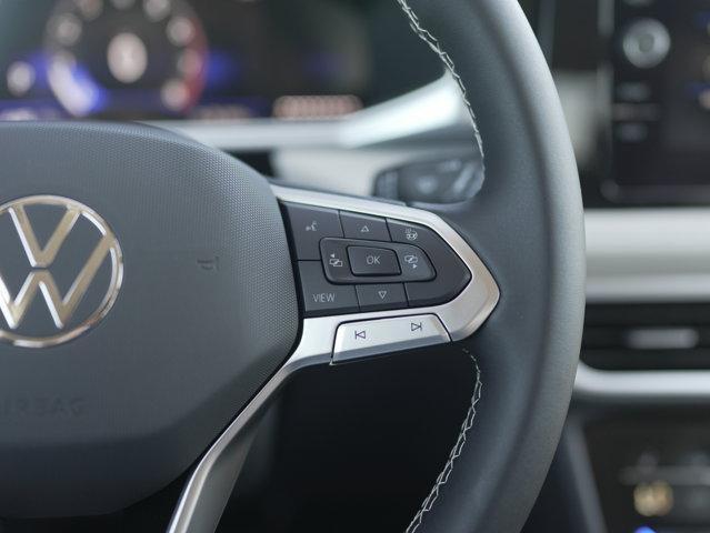 Photo of 2025 Pure White Volkswagen Taos