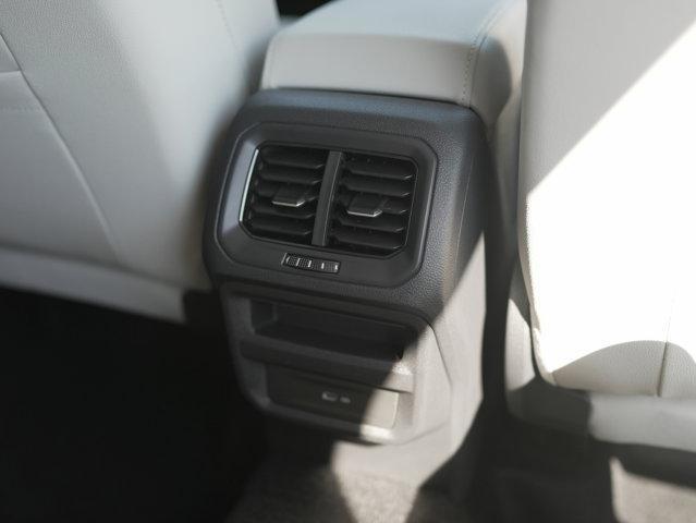 Photo of 2025 Pure White Volkswagen Taos