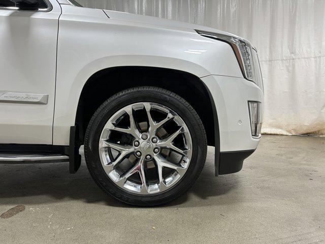 Photo of 2020 Crystal White Tri-Coat Cadillac Escalade