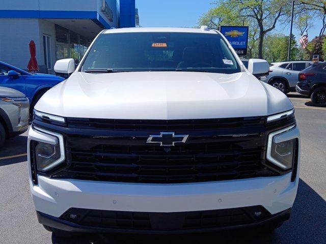 Photo of 2025 Iridescent Pearl Tricoat Chevrolet Suburban