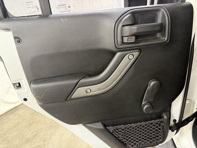 Photo of 2017 Bright White Clearcoat Jeep Wrangler Unlimited