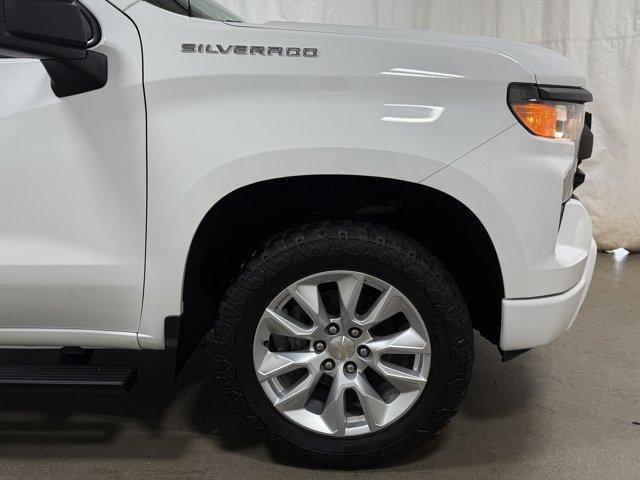 Photo of 2022 Summit White Chevrolet Silverado 1500