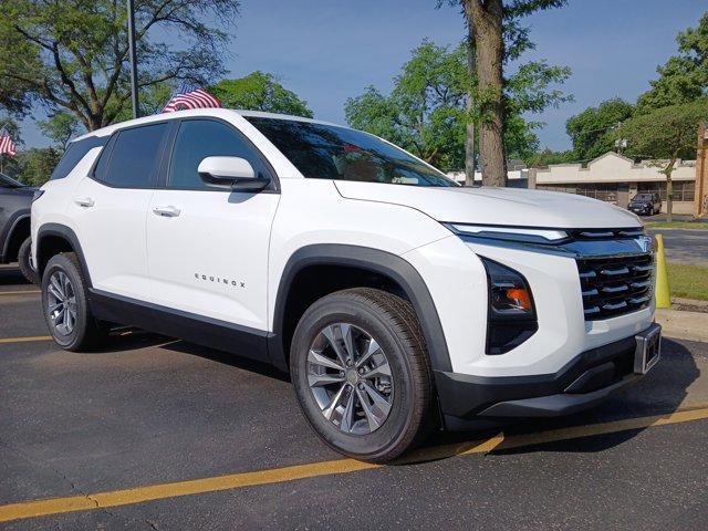 Photo of 2026 Summit White Chevrolet Equinox